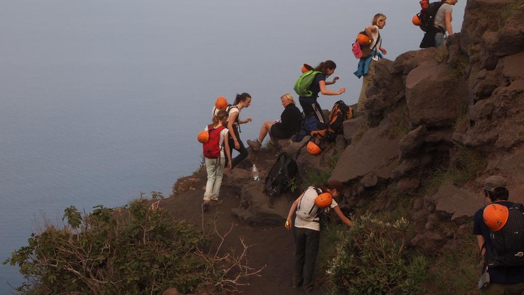 Il Vulcano A Piedi Estrómboli Exterior foto