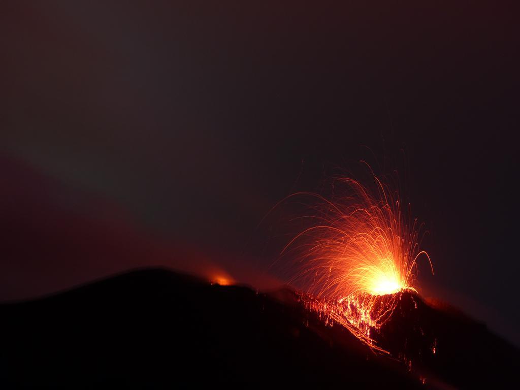 Il Vulcano A Piedi Estrómboli Exterior foto