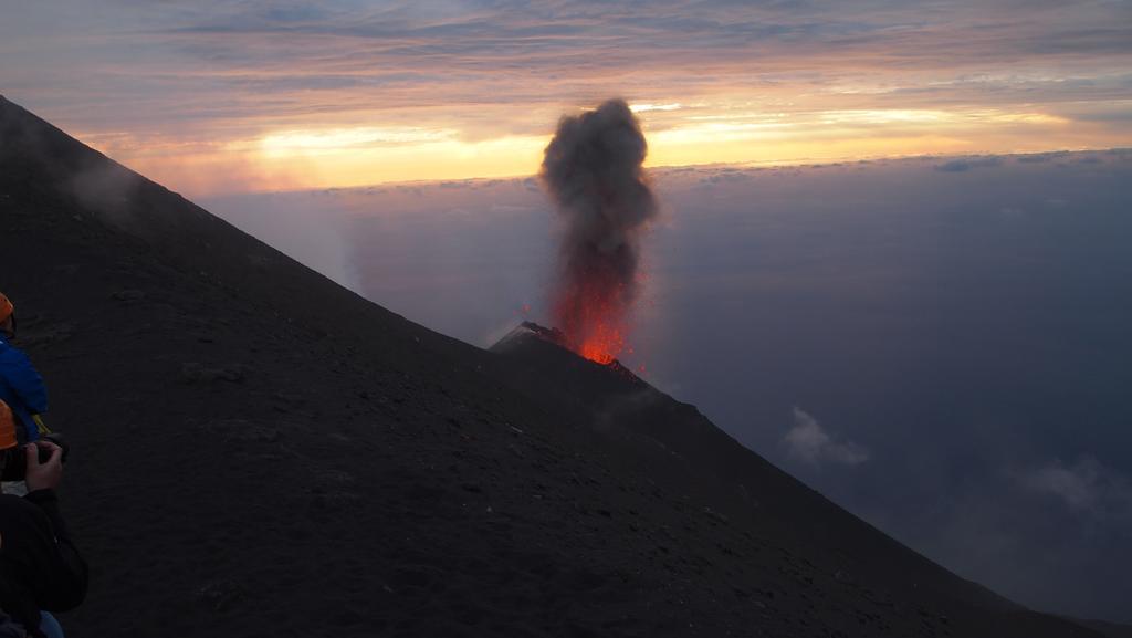 Il Vulcano A Piedi Estrómboli Exterior foto