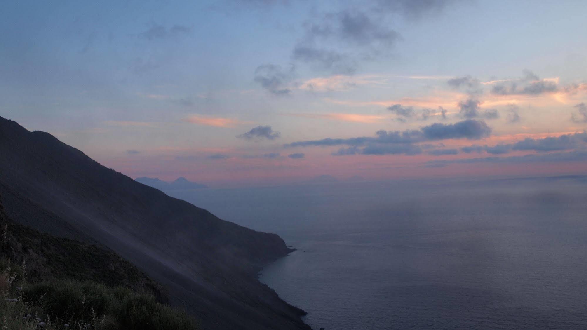 Il Vulcano A Piedi Estrómboli Exterior foto