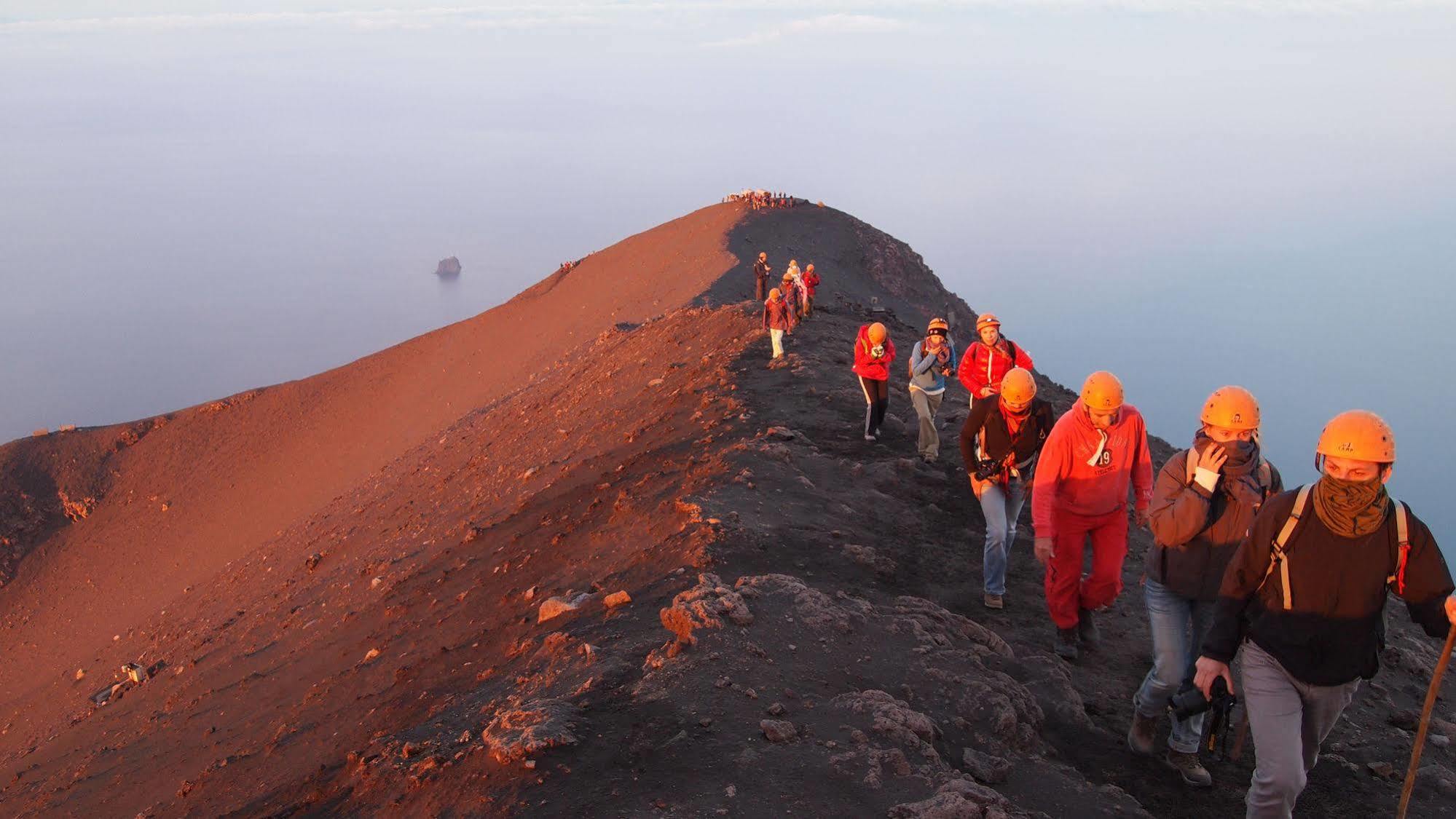 Il Vulcano A Piedi Estrómboli Exterior foto